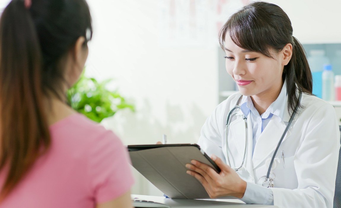 Ilustrasi Tips Memilih Biaya Konsultasi Dokter Ginekologi di Klinik Jakarta Pusat